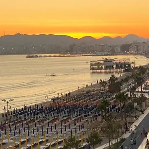  Aparthotel Wave Beachfront Albanien